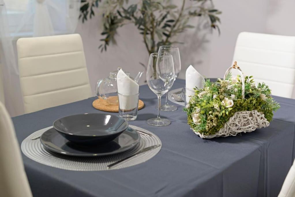 Apartment In Centro Storico Porto Di Savona-spiagge